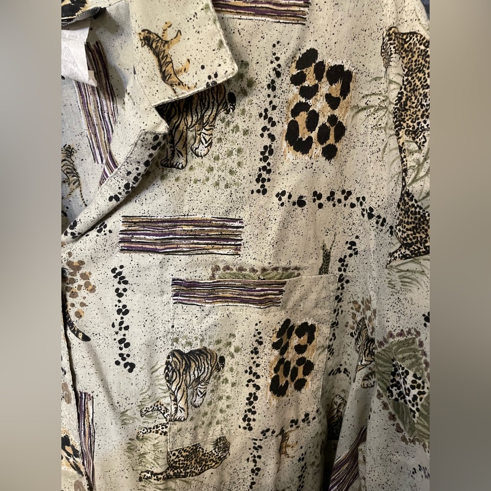Unique Vintage Tiger Button Down - image 5